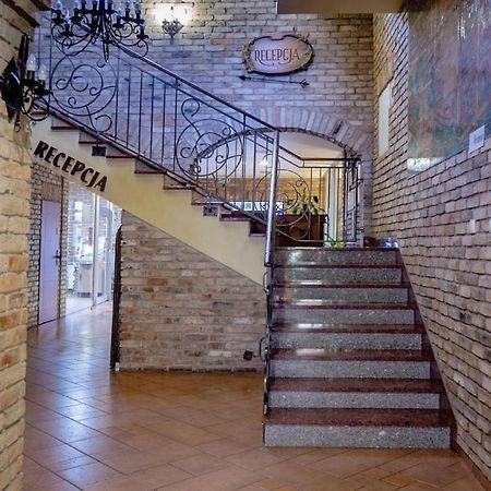 Hotel Bastion 코스친 나드 오드레 외부 사진