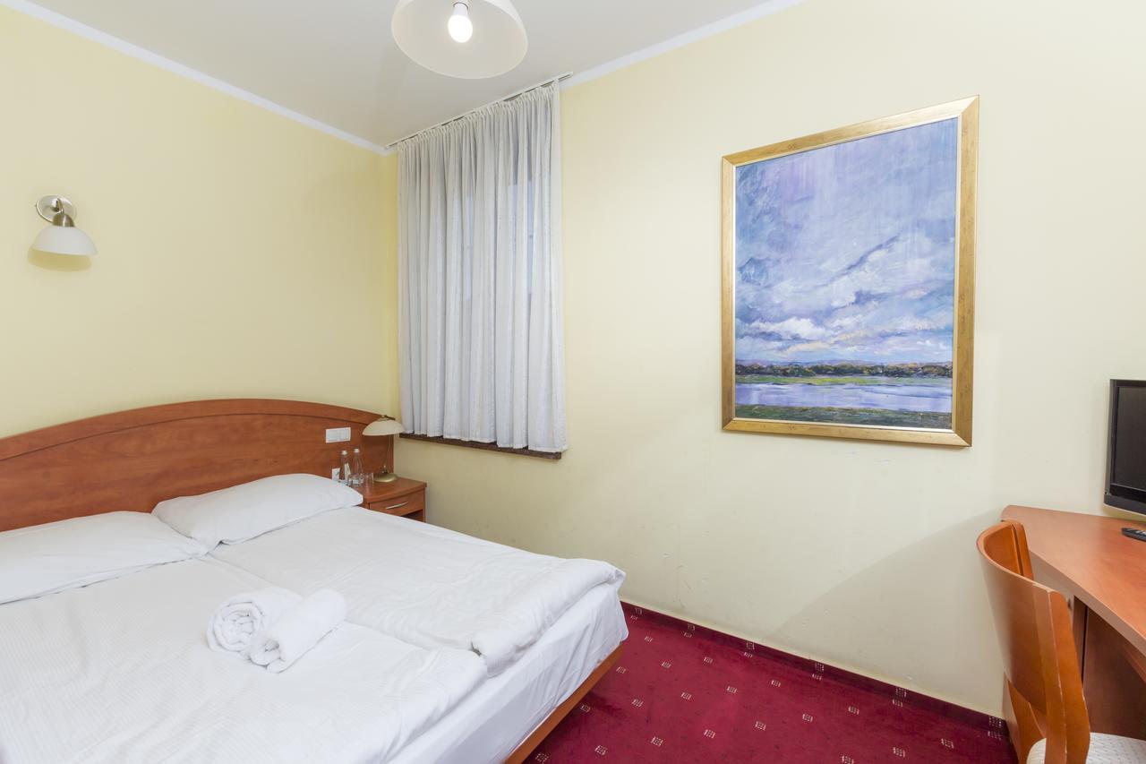 Hotel Bastion 코스친 나드 오드레 외부 사진
